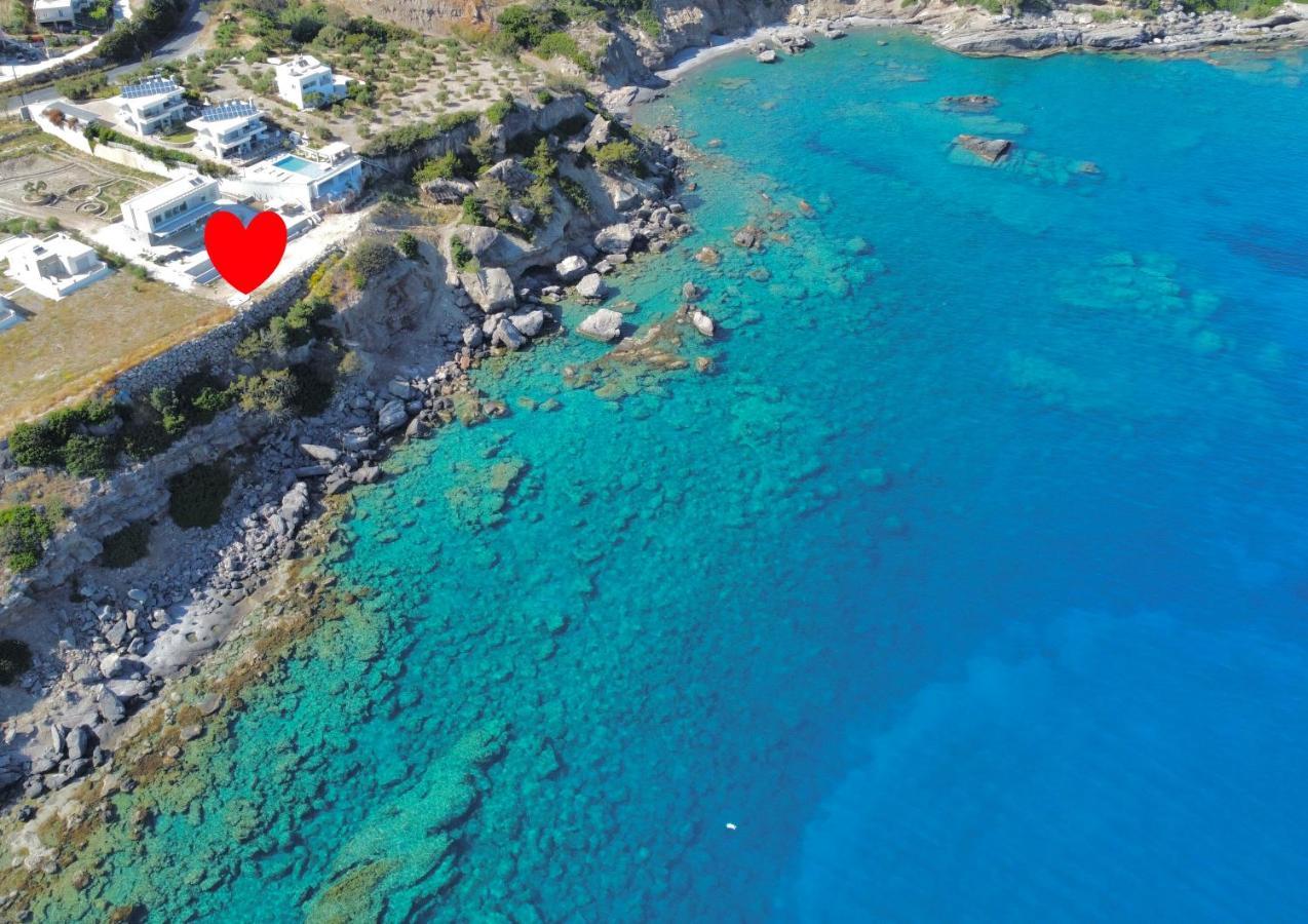 Kuro Beach House - Oceanfront Luxury & 25M Pool Achlia エクステリア 写真