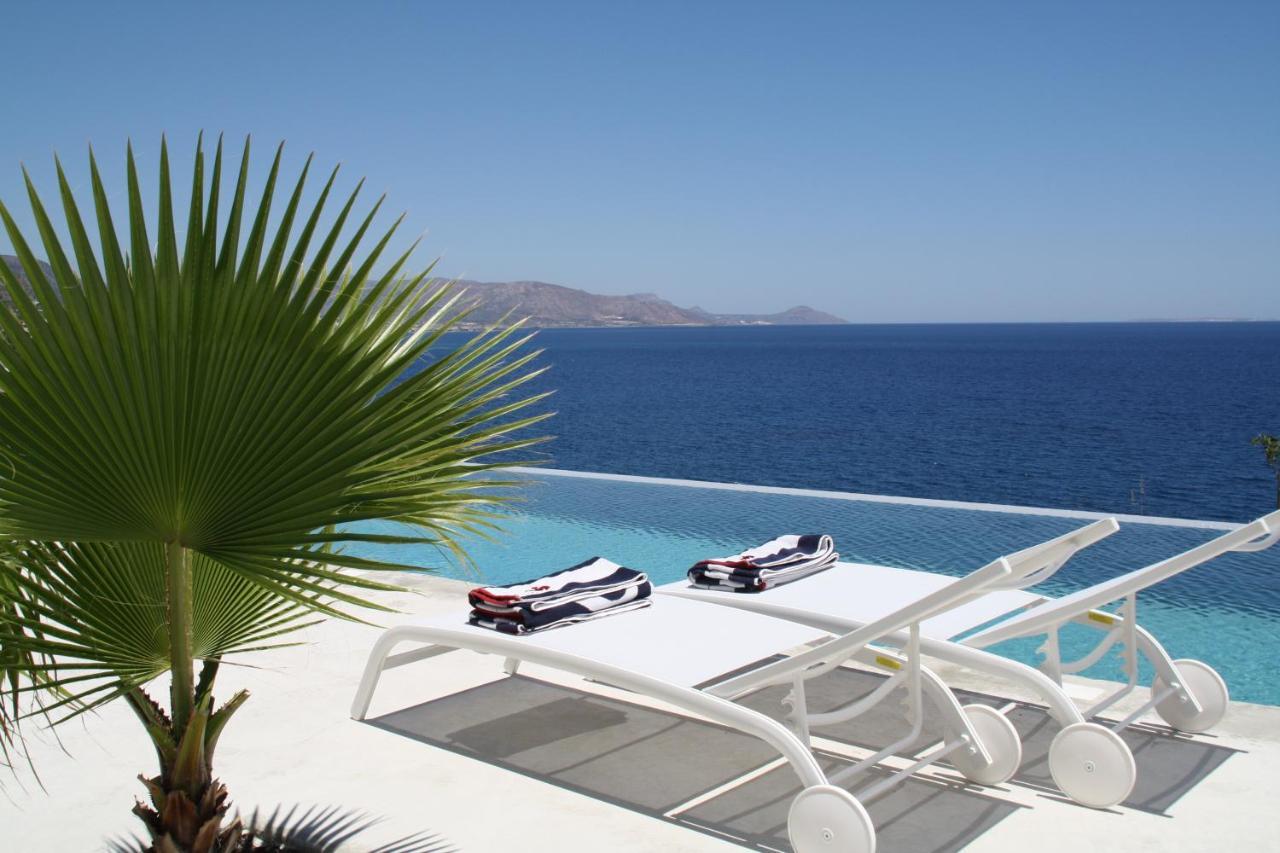 Kuro Beach House - Oceanfront Luxury & 25M Pool Achlia エクステリア 写真