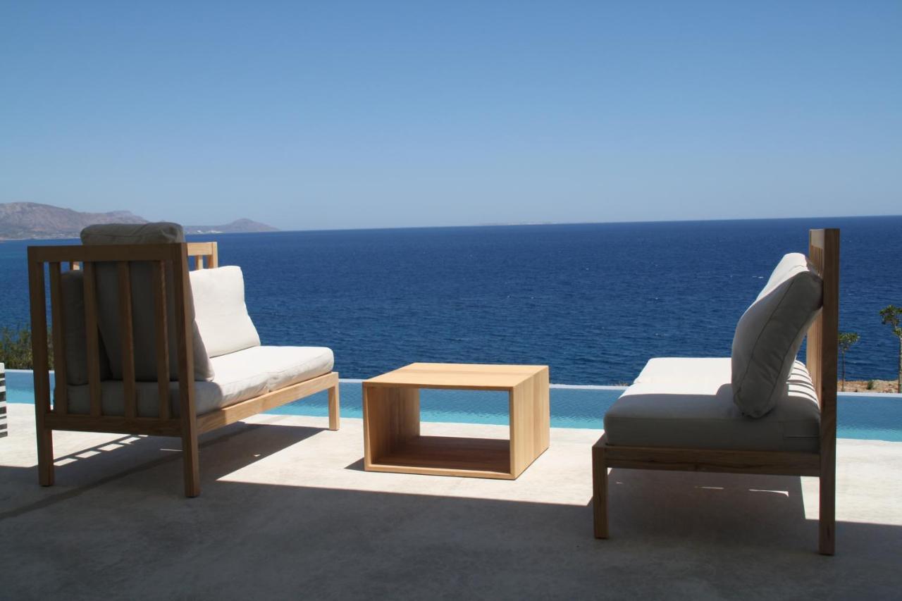 Kuro Beach House - Oceanfront Luxury & 25M Pool Achlia エクステリア 写真