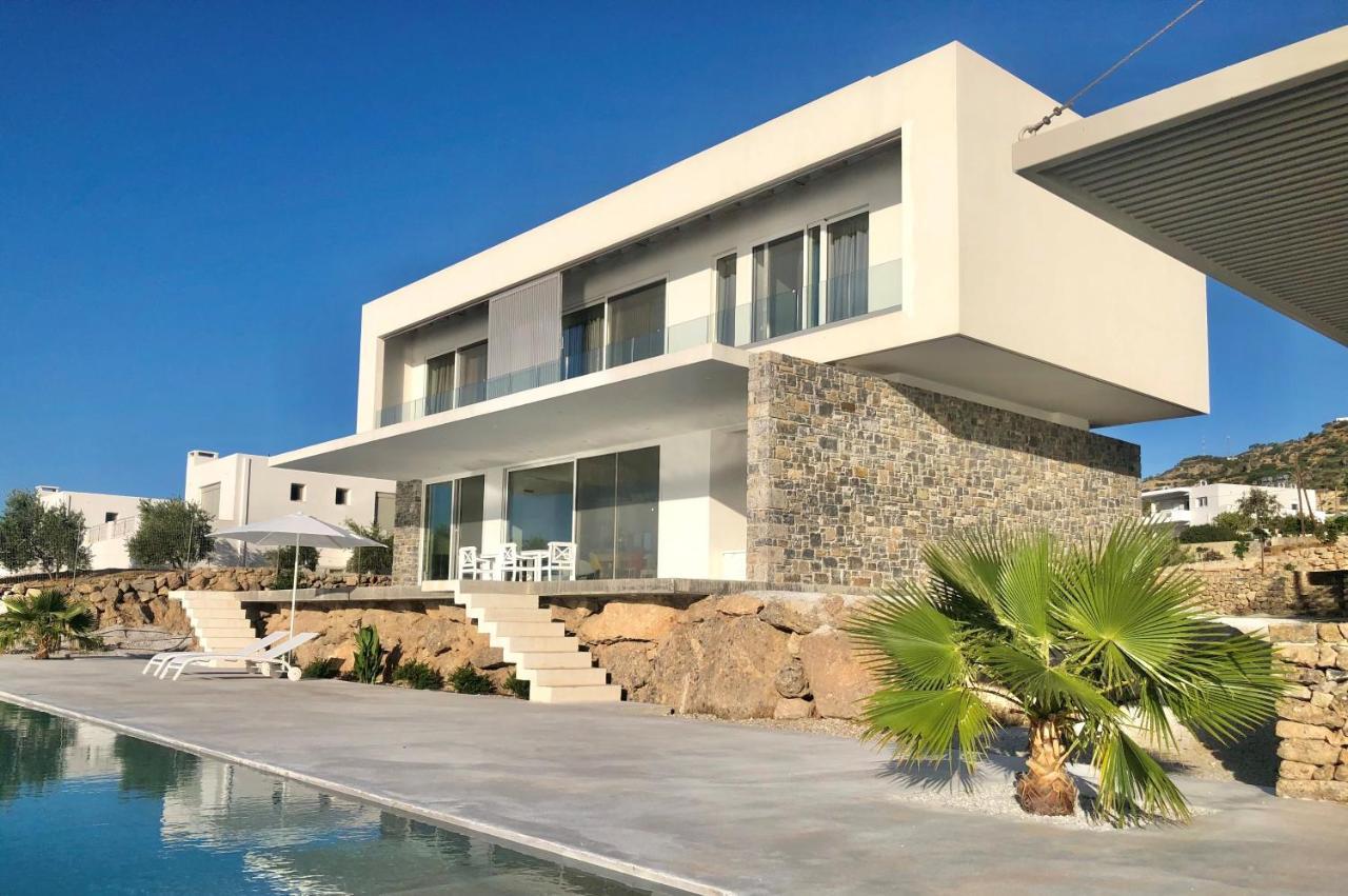 Kuro Beach House - Oceanfront Luxury & 25M Pool Achlia エクステリア 写真