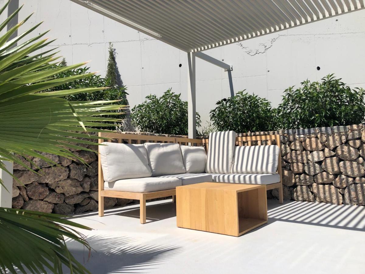 Kuro Beach House - Oceanfront Luxury & 25M Pool Achlia エクステリア 写真